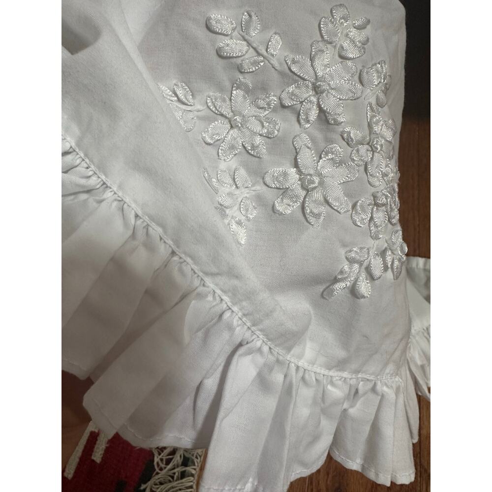 White Full Bed Skirt floral ribbon embroidered cottage country romantic ruffled